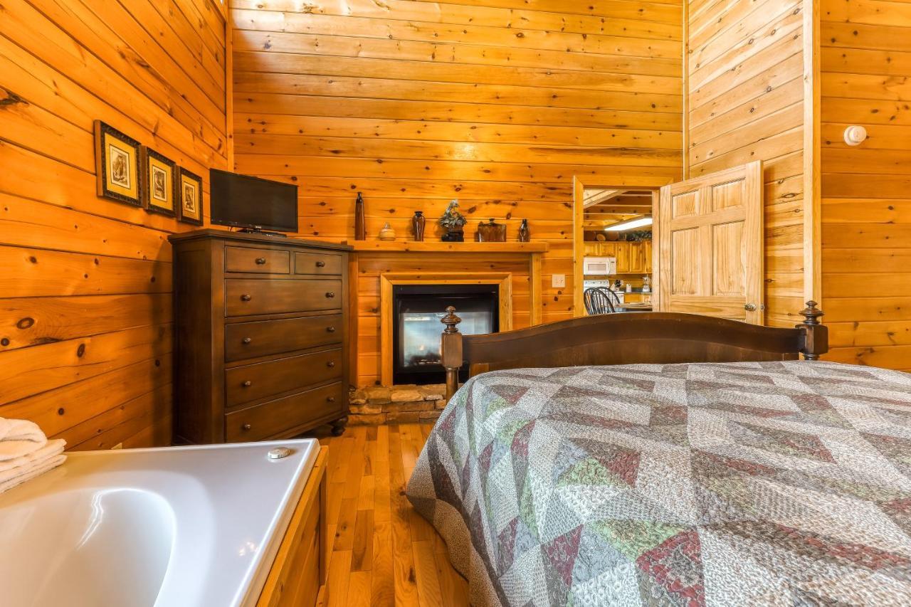Elegant Escape Villa Pigeon Forge Luaran gambar